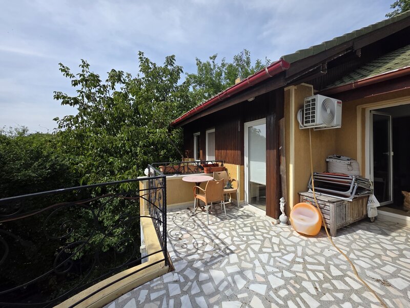 Snagov, Izvorani Vila, la lac,